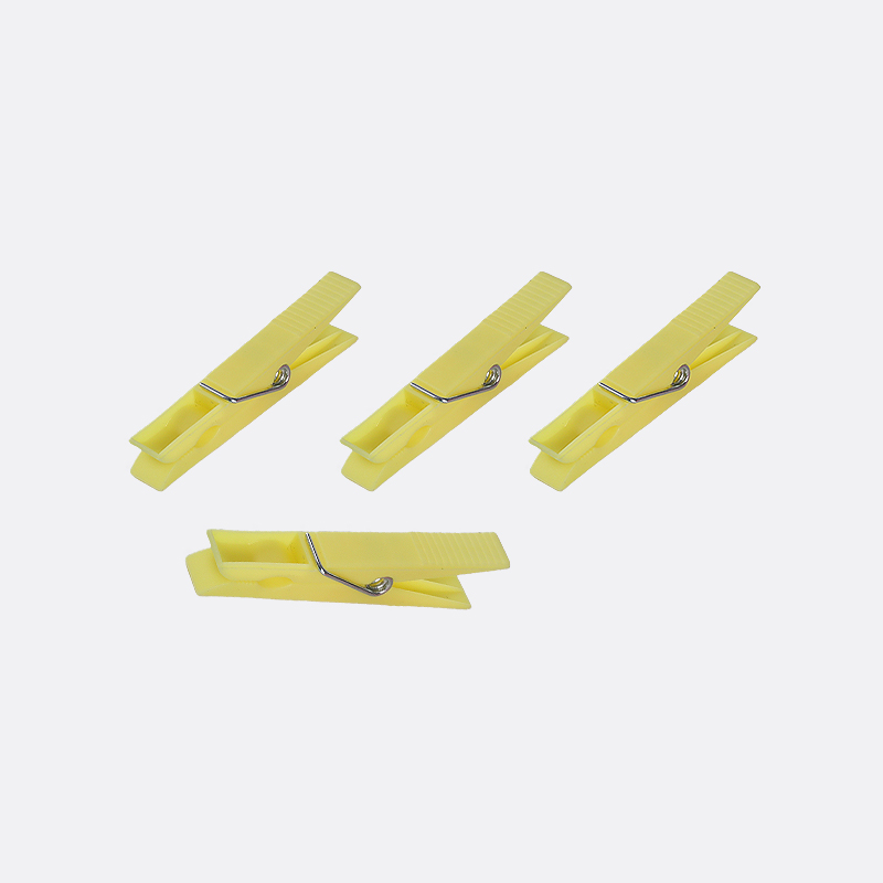 PLASTIC CLOTHES PEGS-1023